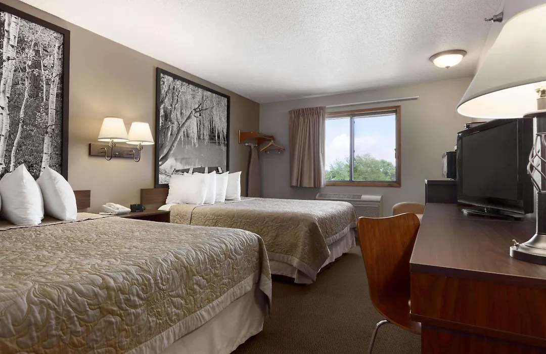 Super 8 By Wyndham Sioux Falls/41St Street-1