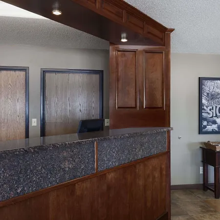 Super 8 By Wyndham Sioux Falls/41St Street-2